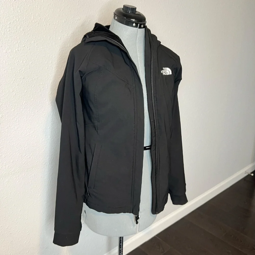 The North Face Resolve Men's Jacket - Black, Size S - Picture 2 of 8